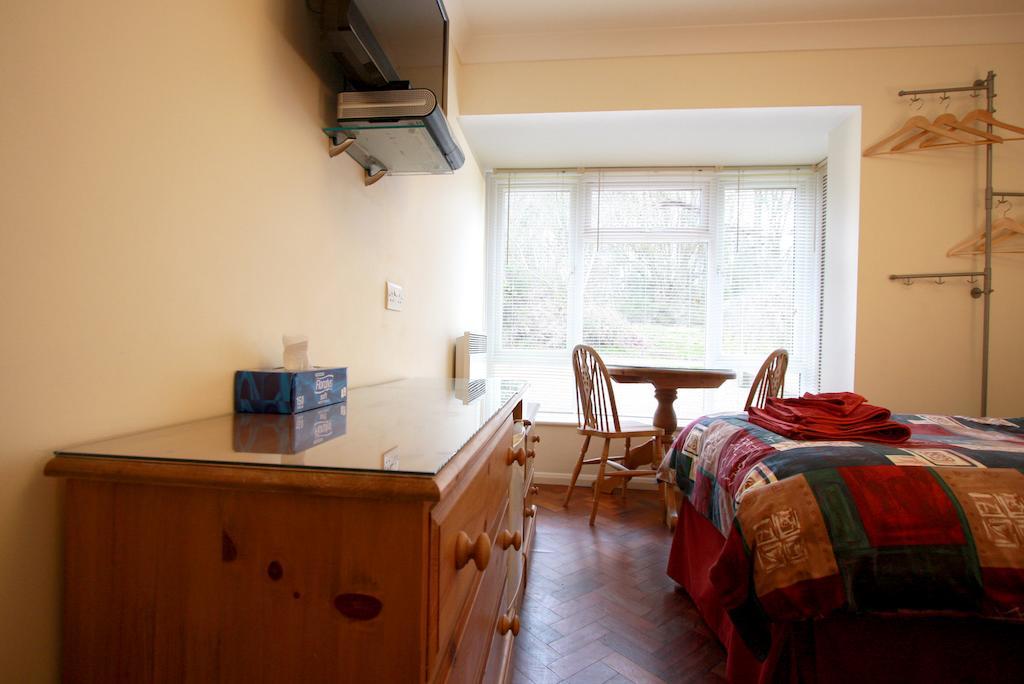 קמברלי Abacus Bed And Breakfast, Blackwater, Hampshire חדר תמונה