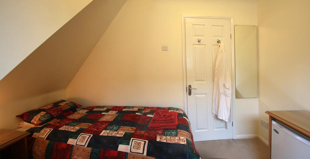 קמברלי Abacus Bed And Breakfast, Blackwater, Hampshire חדר תמונה