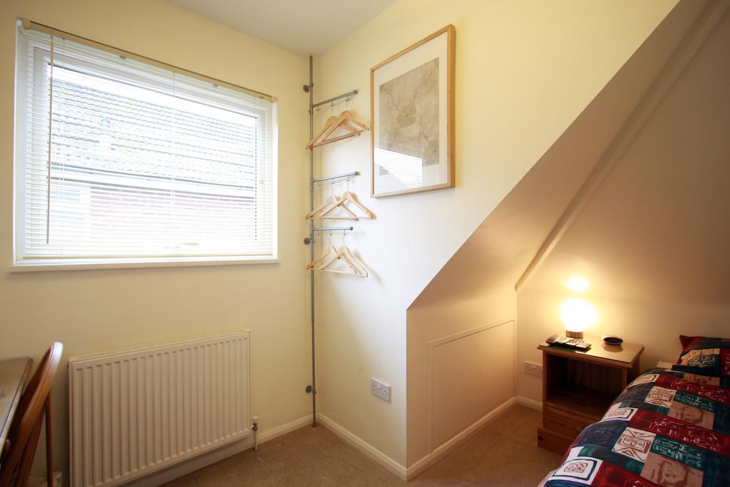 קמברלי Abacus Bed And Breakfast, Blackwater, Hampshire מראה חיצוני תמונה