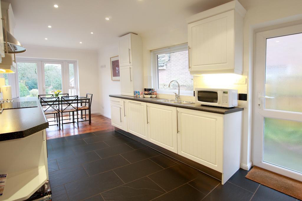קמברלי Abacus Bed And Breakfast, Blackwater, Hampshire מראה חיצוני תמונה