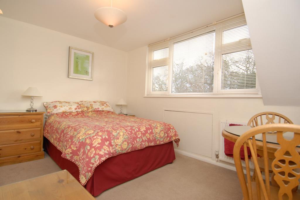 קמברלי Abacus Bed And Breakfast, Blackwater, Hampshire חדר תמונה