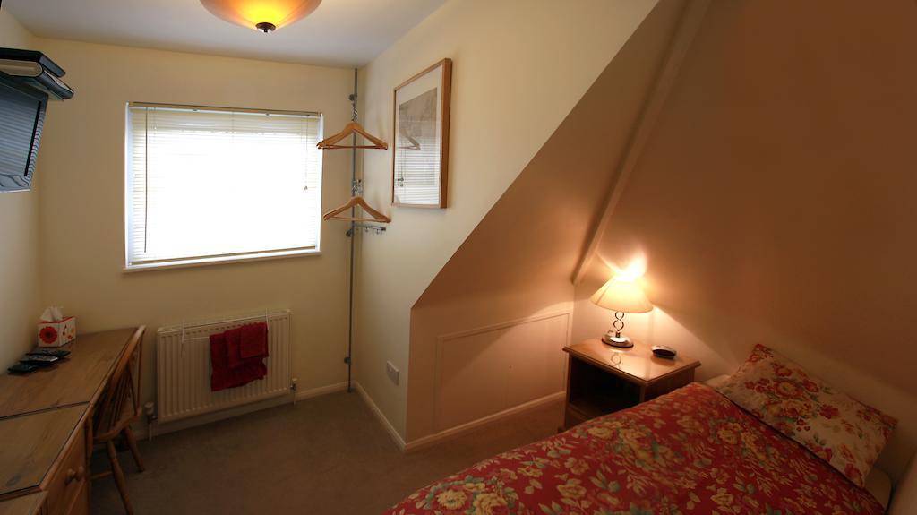 קמברלי Abacus Bed And Breakfast, Blackwater, Hampshire חדר תמונה